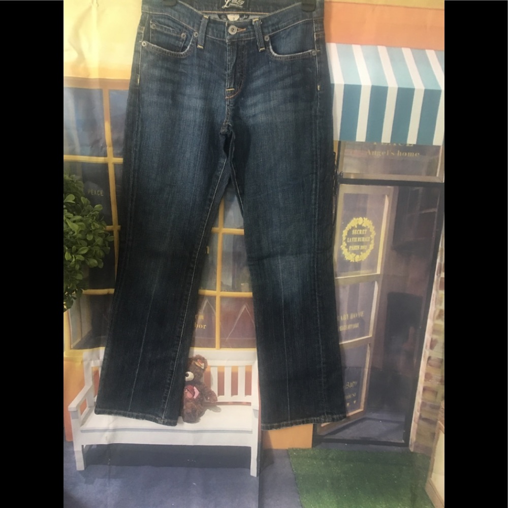 Lucky Brand distress jeans